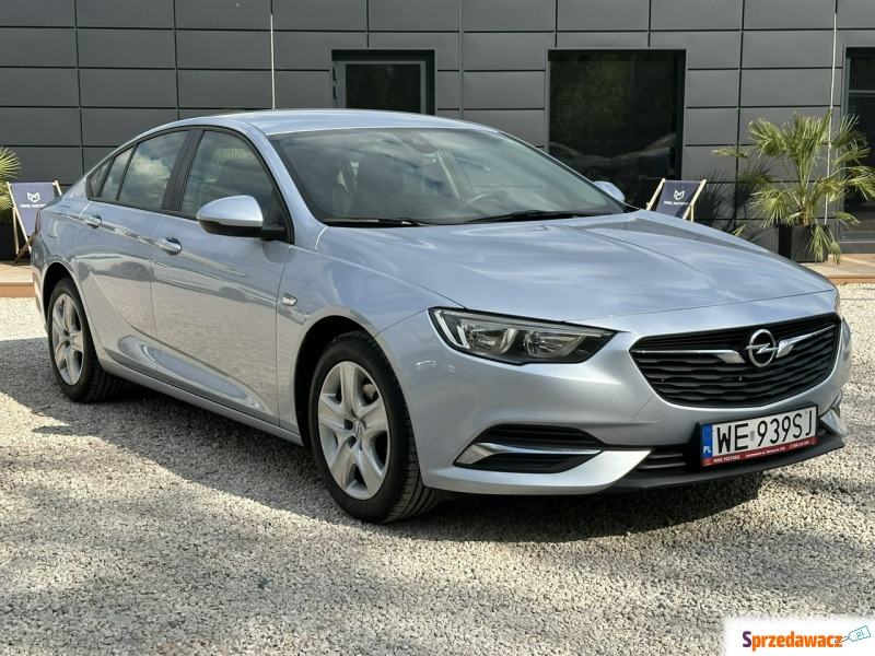Opel Insignia  Sedan/Limuzyna 2017,  1.6 diesel - Na sprzedaż za 39 990 zł - Pęcice