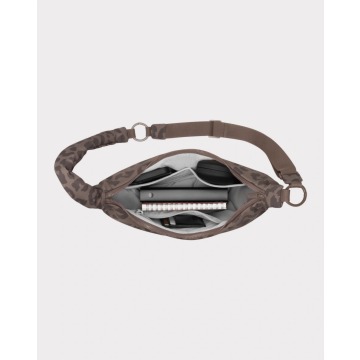 Torba na ramię Johnny urban Half Moon Bag Lou Medium Brown Leo