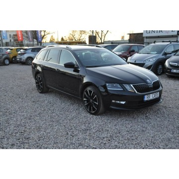 Škoda Octavia - Klimatyzacja DSG 4x4 Podgrzewana Szyba Podgrzewane Fotele Kamera