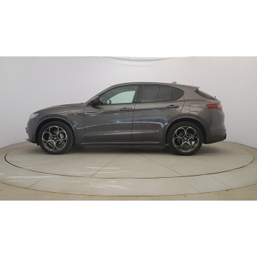 Alfa Romeo Stelvio  SUV 2022,  2.0 benzyna, automat - Na sprzedaż za 148 850 zł - Warszawa - zdjęcie 4