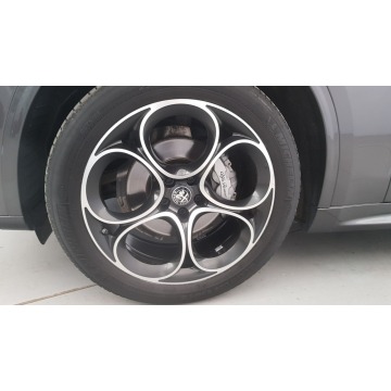 Alfa Romeo Stelvio  SUV 2022,  2.0 benzyna, automat - Na sprzedaż za 148 850 zł - Warszawa - zdjęcie 9
