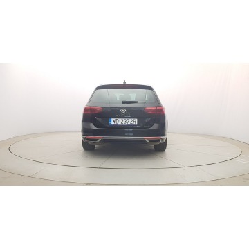 Volkswagen Passat 2022,  2.0 benzyna, automat - Na sprzedaż za 124 850 zł - Warszawa - zdjęcie 6