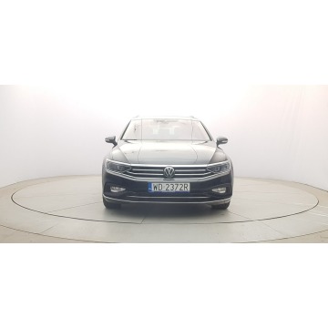 Volkswagen Passat 2022,  2.0 benzyna, automat - Na sprzedaż za 124 850 zł - Warszawa - zdjęcie 2
