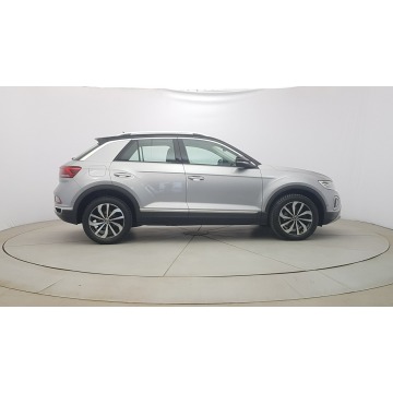 Volkswagen T-Roc  SUV 2022,  2.0 benzyna, automat - Na sprzedaż za 104 850 zł - Warszawa - zdjęcie 8