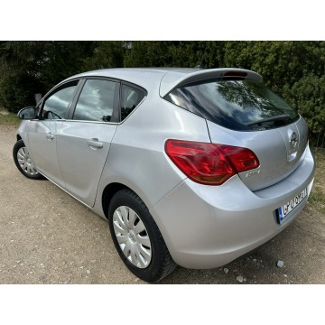 Opel Astra  Hatchback 2010,  1.7 diesel - Na sprzedaż za 4 900,00 zł - Wejherowo - zdjęcie 5