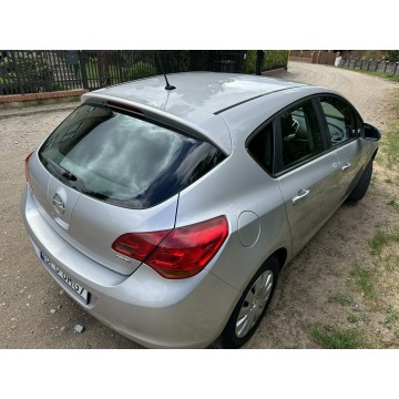 Opel Astra  Hatchback 2010,  1.7 diesel - Na sprzedaż za 4 900,00 zł - Wejherowo - zdjęcie 4