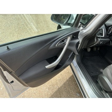 Opel Astra  Hatchback 2010,  1.7 diesel - Na sprzedaż za 4 900,00 zł - Wejherowo - zdjęcie 7