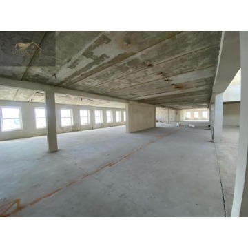 Lokal 1000m2
