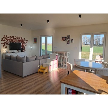Sprzedam dom Juszczyn -  wolnostojący jednopiętrowy,  pow.  160 m2,  działka:   1066 m2 - zdjęcie 2