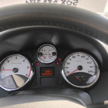 Peugeot 207  Hatchback 2008,  1.6 diesel - Na sprzedaż za 10 500 zł - Mysłowice - zdjęcie 9
