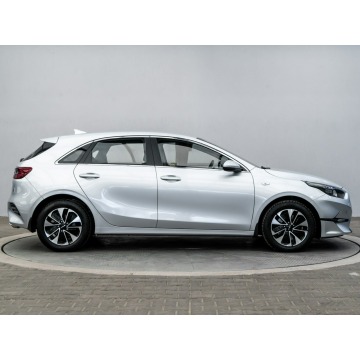 Kia Ceed  Hatchback 2024,  1.5 benzyna - Na sprzedaż za 77 900 zł - Poznań - zdjęcie 5