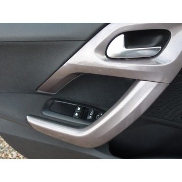 Peugeot 2008  Hatchback 2015,  1.2 benzyna - Na sprzedaż za 23 900 zł - Słupsk - zdjęcie 11
