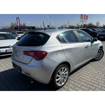 Alfa Romeo Giulietta  Hatchback 2014,  2.0 diesel, automat - Na sprzedaż za 28 900 zł - Żory - zdjęcie 3