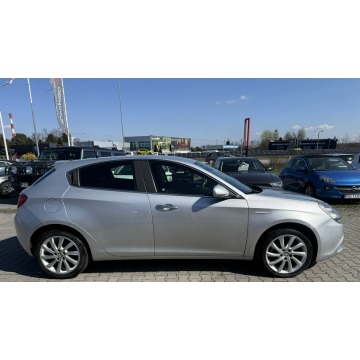 Alfa Romeo Giulietta  Hatchback 2014,  2.0 diesel, automat - Na sprzedaż za 28 900 zł - Żory - zdjęcie 11