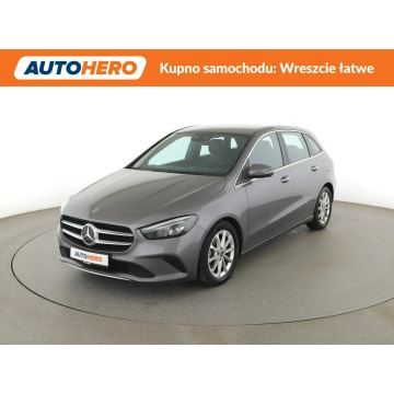 Mercedes B 180 - automat półskóra navi kamera grzane fotele LED
