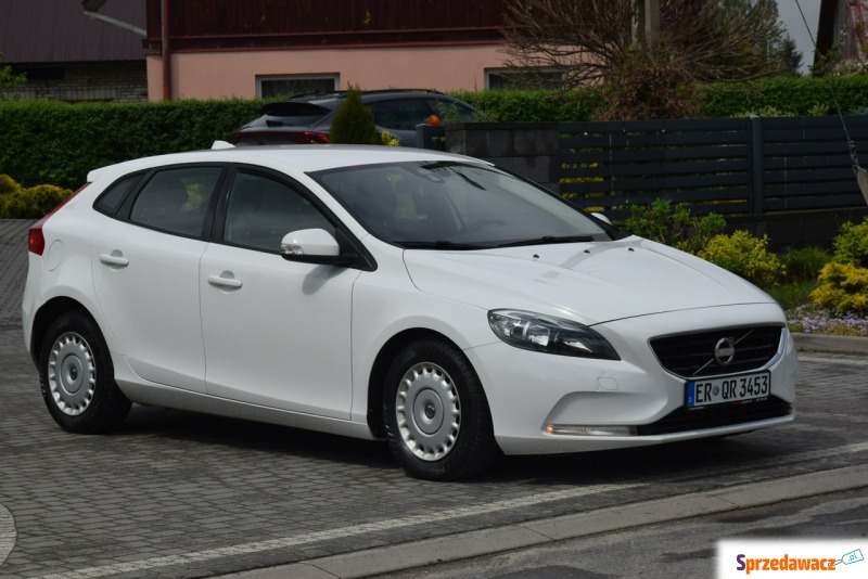 Volvo V40  Hatchback 2014,  1.6 diesel - Na sprzedaż za 25 900 zł - Majdan Sieniawski