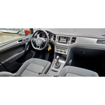 Volkswagen Golf  Hatchback 2015,  1.6, automat - Na sprzedaż za 41 990 zł - Wałbrzych - zdjęcie 8