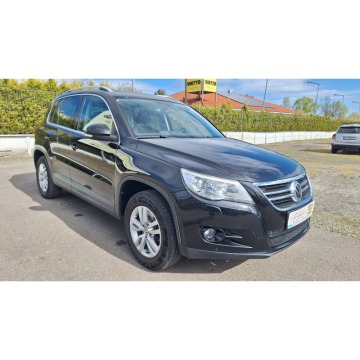 Volkswagen   SUV 2011,  2.0 benzyna, automat - Na sprzedaż za 32 900 zł - Częstochowa - zdjęcie 3