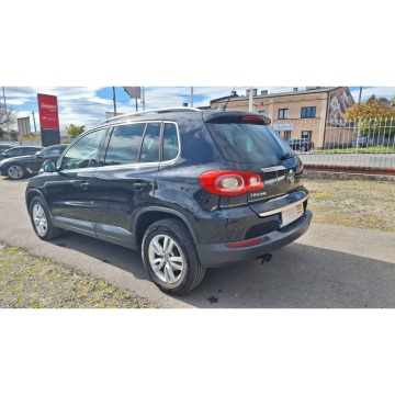 Volkswagen   SUV 2011,  2.0 benzyna, automat - Na sprzedaż za 32 900 zł - Częstochowa - zdjęcie 7