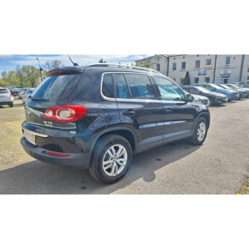 Volkswagen   SUV 2011,  2.0 benzyna, automat - Na sprzedaż za 32 900 zł - Częstochowa - zdjęcie 5
