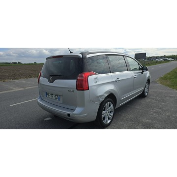 Peugeot 5008  Minivan/Van 2015,  1.6 diesel - Na sprzedaż za 23 999 zł - Pleszew - zdjęcie 9