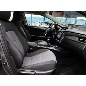 Toyota Avensis  Sedan/Limuzyna 2018,  1.8 benzyna - Na sprzedaż za 59 900 zł - Mysłowice - zdjęcie 11