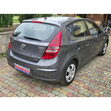 Hyundai i30  Hatchback 2009,  1.4 benzyna - Na sprzedaż za 15 500 zł - Wąchock - zdjęcie 6