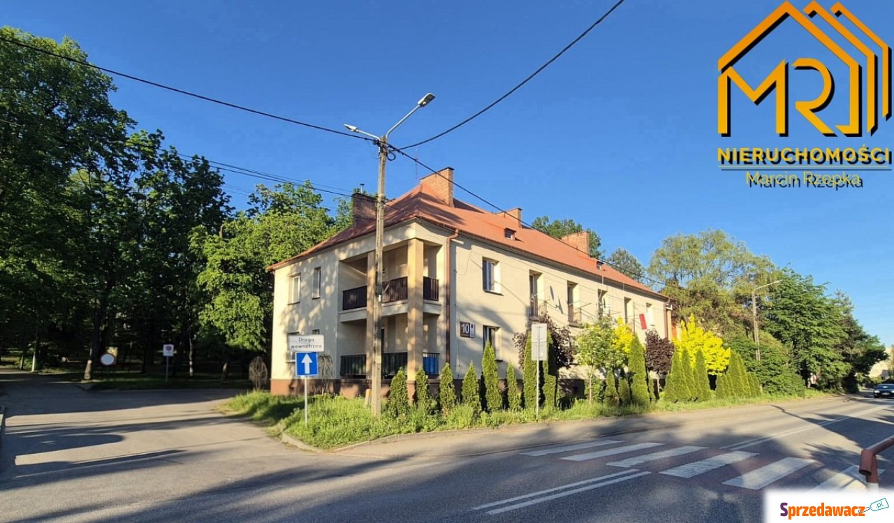 Kawalerka w centrum Dąbrowy Ta...