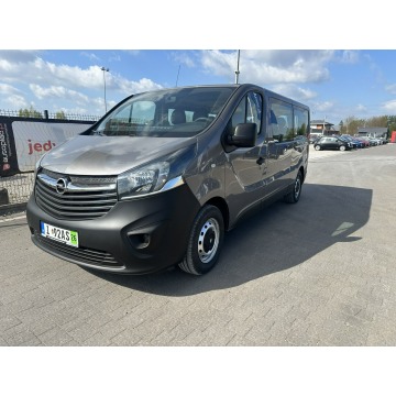 Opel Vivaro  Bus 2015,  1.6 diesel - Na sprzedaż za 51 800 zł - Lipówki - zdjęcie 1