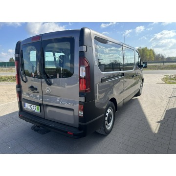 Opel Vivaro  Bus 2015,  1.6 diesel - Na sprzedaż za 51 800 zł - Lipówki - zdjęcie 5