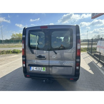 Opel Vivaro  Bus 2015,  1.6 diesel - Na sprzedaż za 51 800 zł - Lipówki - zdjęcie 6