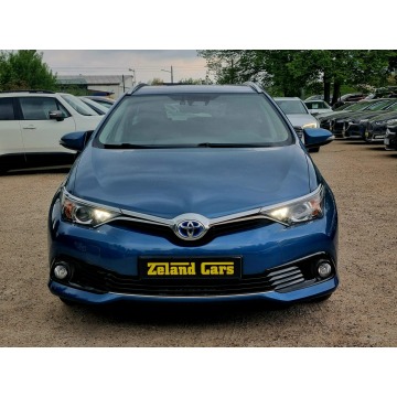 Toyota Auris 2017,  1.8 hybryda, automat - Na sprzedaż za 49 900 zł - Szczecin - zdjęcie 2