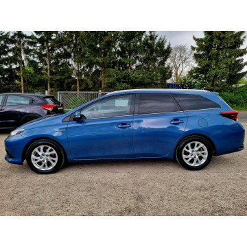 Toyota Auris 2017,  1.8 hybryda, automat - Na sprzedaż za 49 900 zł - Szczecin - zdjęcie 8