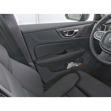 Volvo V60  Kombi 2025,  2.0 benzyna, automat - Na sprzedaż za 171 000 zł - Tychy - zdjęcie 12