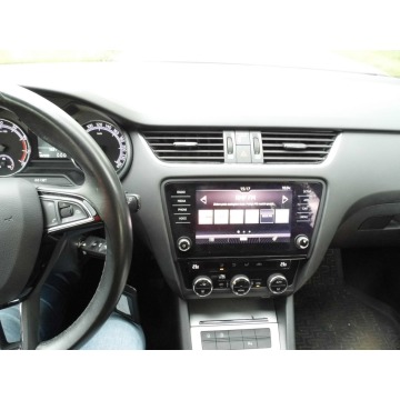 Skoda Octavia  Kombi 2018,  1.4 benzyna - Na sprzedaż za 47 900 zł - Łódź - zdjęcie 9