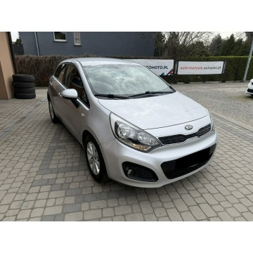 Kia Rio  Hatchback 2012,  1.2 benzyna - Na sprzedaż za 22 900 zł - Orzech - zdjęcie 3