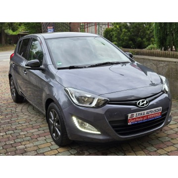 Hyundai i20  Hatchback 2014,  1.2 benzyna - Na sprzedaż za 19 900 zł - Wąchock - zdjęcie 2