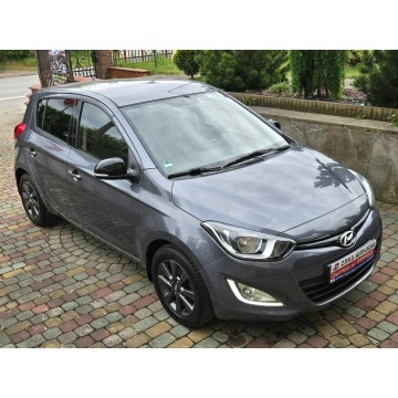 Hyundai i20  Hatchback 2014,  1.2 benzyna - Na sprzedaż za 19 900 zł - Wąchock - zdjęcie 4