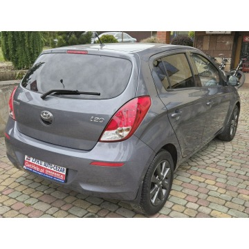 Hyundai i20  Hatchback 2014,  1.2 benzyna - Na sprzedaż za 19 900 zł - Wąchock - zdjęcie 8