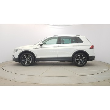 Volkswagen Tiguan  SUV 2022,  1.5 benzyna, automat - Na sprzedaż za 88 700 zł - Warszawa - zdjęcie 4
