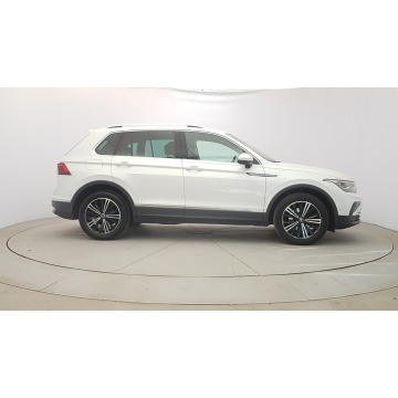 Volkswagen Tiguan  SUV 2022,  1.5 benzyna, automat - Na sprzedaż za 88 700 zł - Warszawa - zdjęcie 8