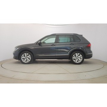 Volkswagen Tiguan  SUV 2022,  2.0 diesel, automat - Na sprzedaż za 119 850 zł - Warszawa - zdjęcie 4