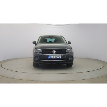 Volkswagen Tiguan  SUV 2022,  2.0 diesel, automat - Na sprzedaż za 119 850 zł - Warszawa - zdjęcie 2