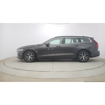 Volvo V60 2022,  2.0 diesel, automat - Na sprzedaż za 124 850 zł - Warszawa - zdjęcie 4
