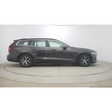Volvo V60 2022,  2.0 diesel, automat - Na sprzedaż za 124 850 zł - Warszawa - zdjęcie 8