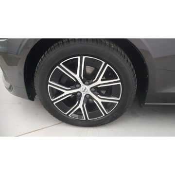 Volvo V60 2022,  2.0 diesel, automat - Na sprzedaż za 124 850 zł - Warszawa - zdjęcie 9