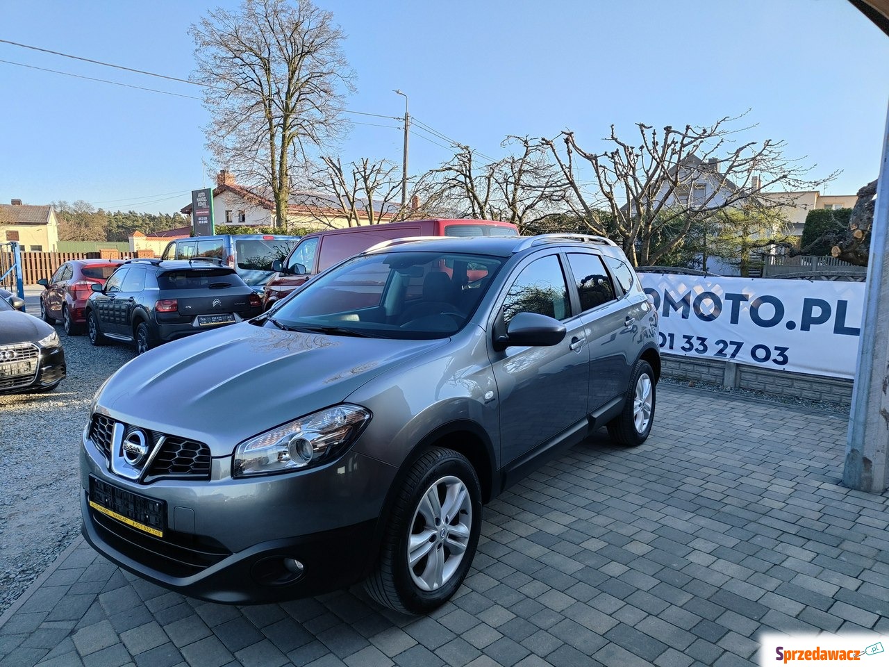 Nissan Qashqai+2 2010