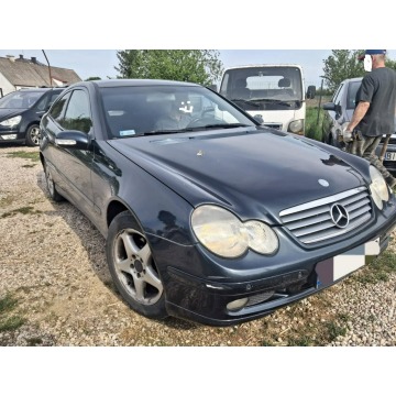 Mercedes - Benz C-klasa  Hatchback 2002,  1.8 benzyna+LPG - Na sprzedaż za 4 999,00 zł - Fasty - zdjęcie 3