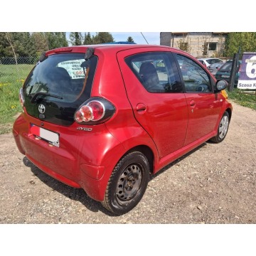 Toyota Aygo  Hatchback 2011,  1.0 benzyna - Na sprzedaż za 9 999,00 zł - Fasty - zdjęcie 5