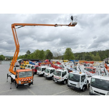 Nissan  2011,  2.5 diesel - Na sprzedaż za 218 940 zł - Widełki - zdjęcie 7